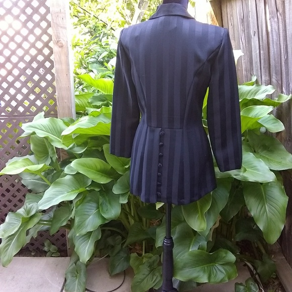 Amazing Vintage 90s jacket - Picture 4 of 8